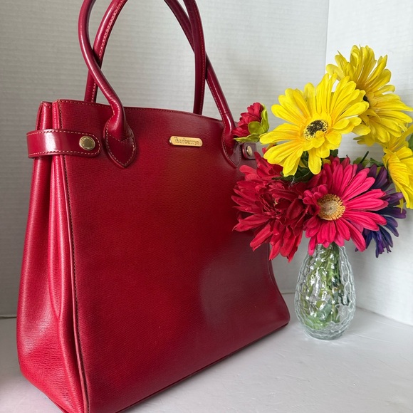 Burberry Handbags - ✋🛑Price Drop ✋🛑AUTHENTIC SANYO SHOKAI BURBERRY LEATHER SHOULDER TOTE BAG.